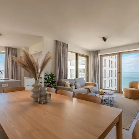 With Breathtaking Sea Views And Balcony * オステンド